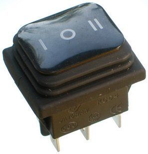 Тумблер 3 положения 6 контактов 29*35 mm с пыльником 16A 00974-679 фото